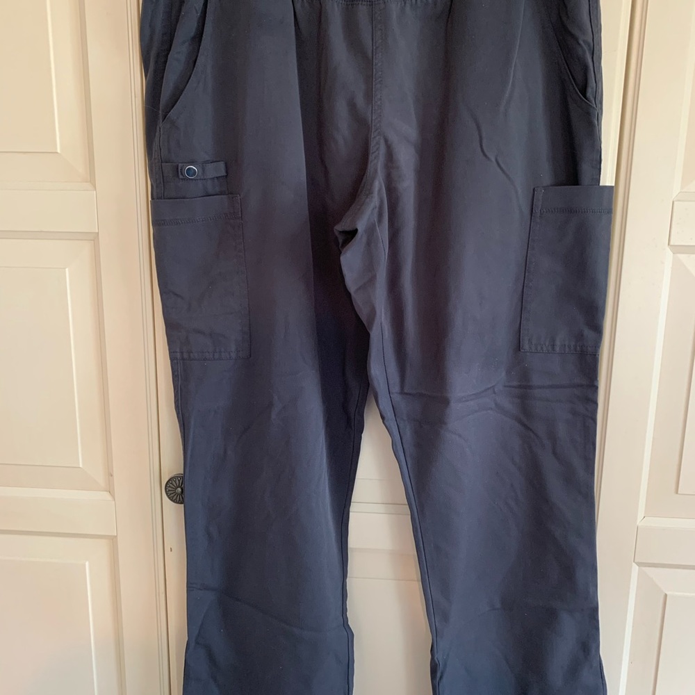 Woman’s Grey Scrub Pants size PL